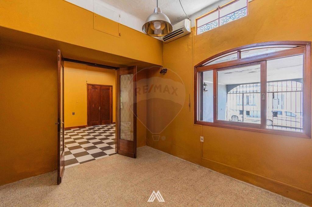 Venta casa 2 o 3 dormitorios en centro de Pando
