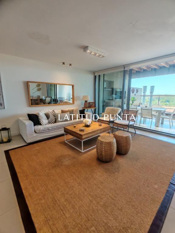 Apartamento 2 dormitorios en suite. Punta Ballena