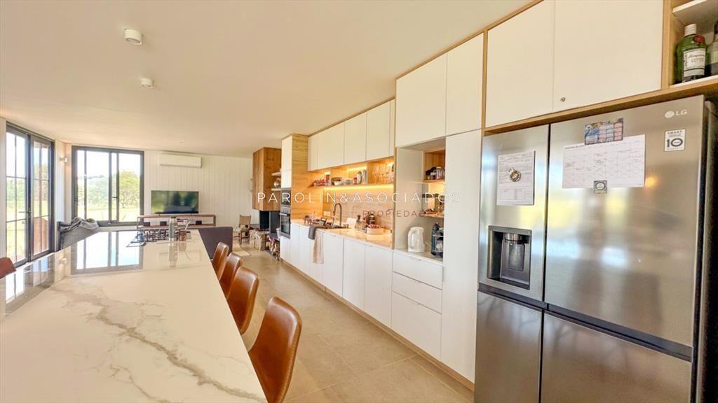 Casa en Venta de 4 dormitorios en suite, El Quijote La Barr