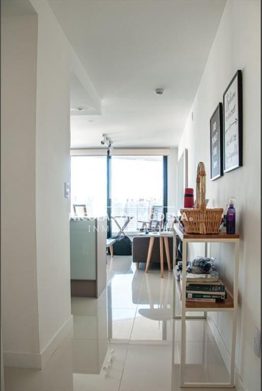 Iluminado y amplio departamento en venta de 1 y