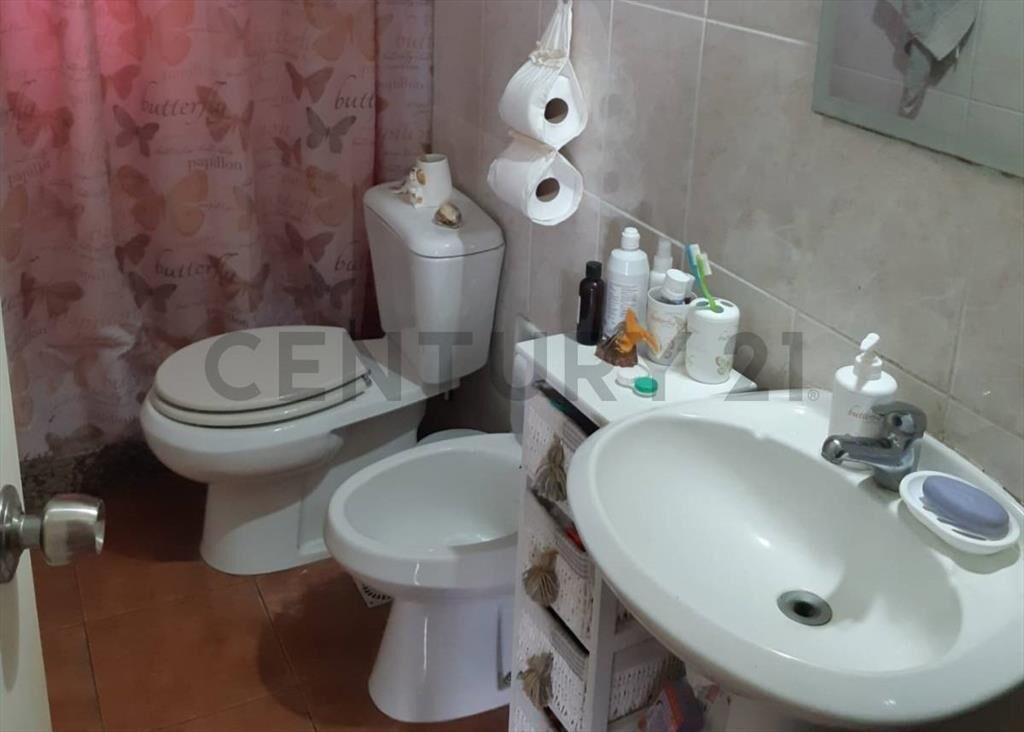 VENTA APARTAMENTO con vista a la bahía a metros de AVENID...