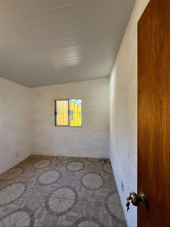 EN ZONA RESIDENCIAL AL SUR PRÓXIMO SERVICIOS 1 dormitorio.