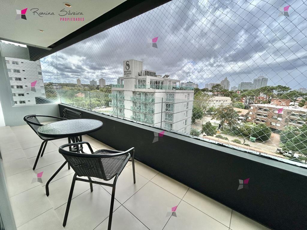 APARTAMENTO EN VENTA 3 DORMITORIOS EDIFICIO TORRE