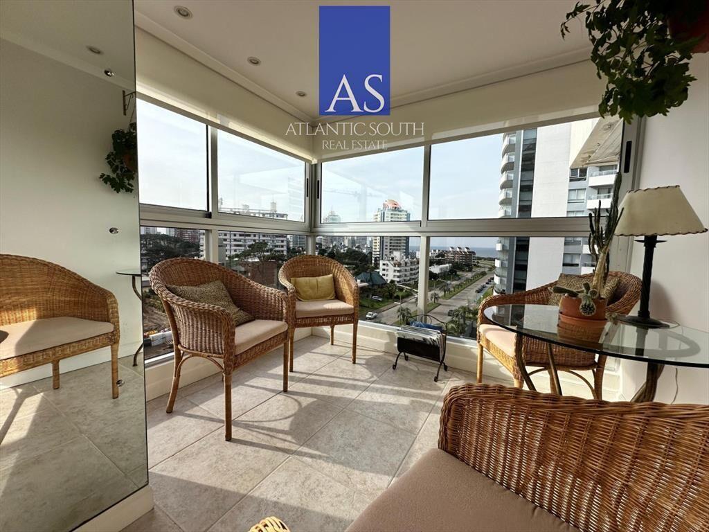 Apartamento de 2 dormitorios y medio en Playa ,