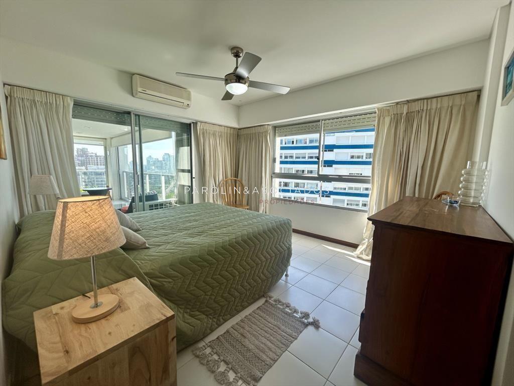 Apartamento en venta de 3 dormitorios en Punta
