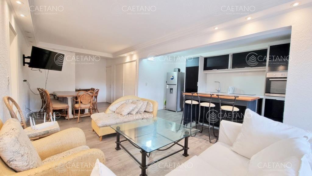 Vende departamento de 2 dormitorios en Mansa -