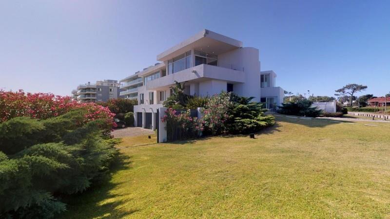 CASA 5 DORMITORIOS, MANSA, PUNTA DEL ESTE