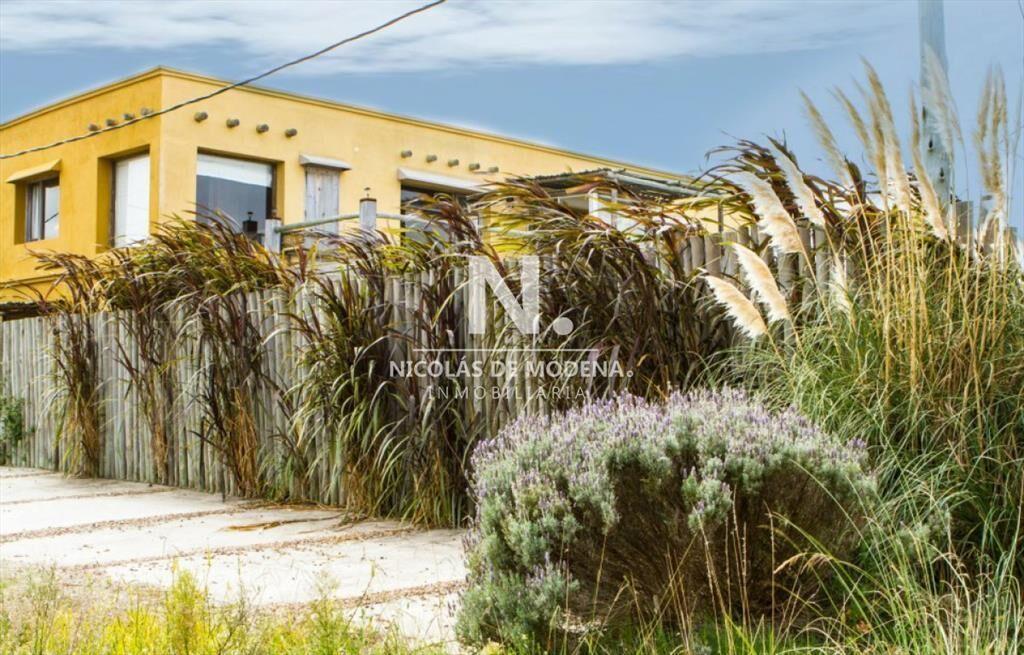 Casa Frente Al Mar - 5 dormitorios en Altos de Pubta Piedra