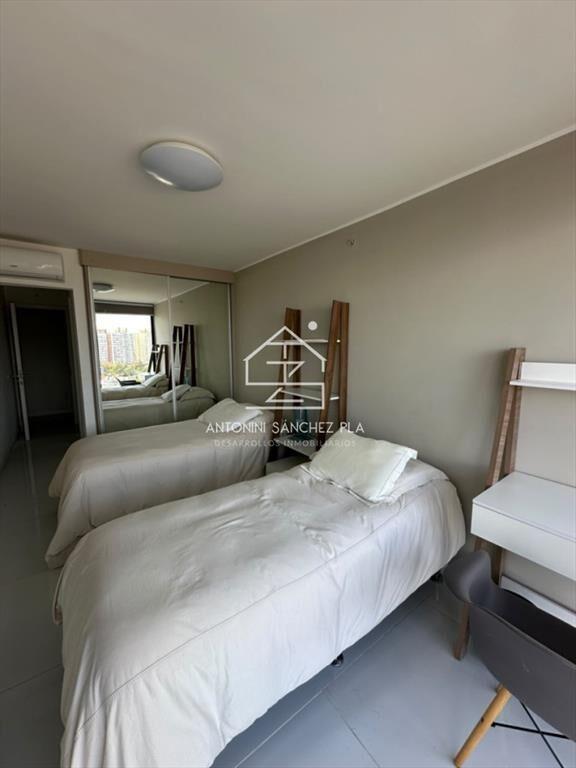 Venta apartamento tres dormitorios Punta del este