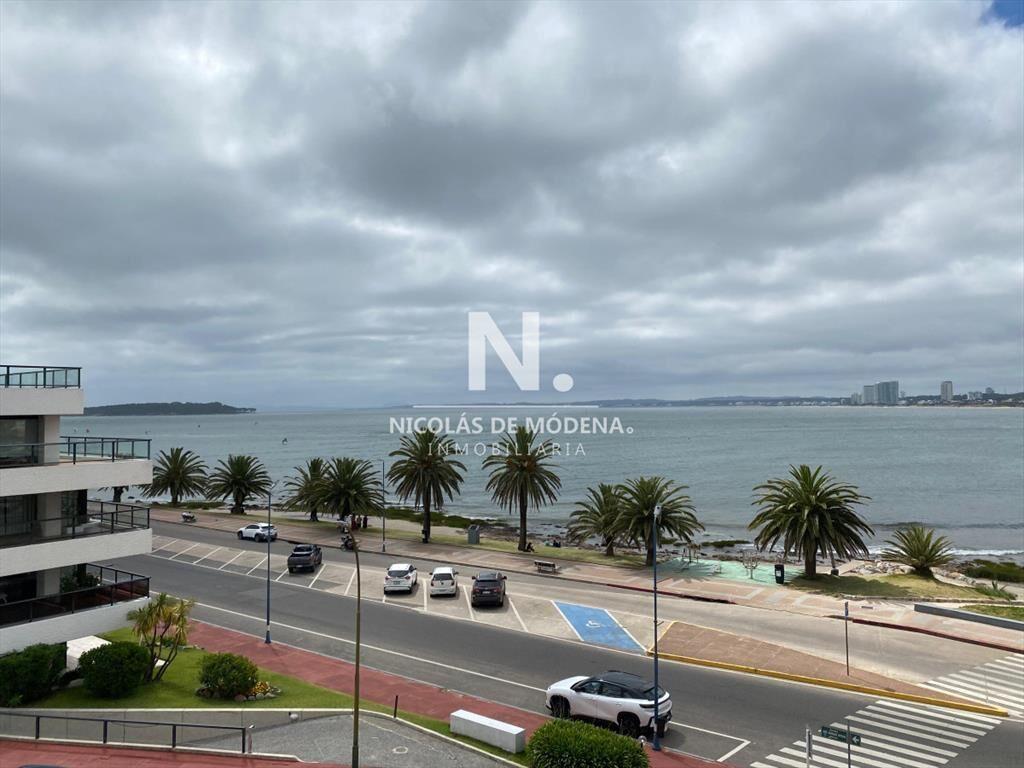 Vende apartamento con vista al mar de 3 Punta del