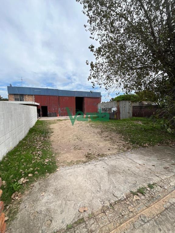 Alquiler de gran galpon, 220 m2 en Neptunia, a 8
