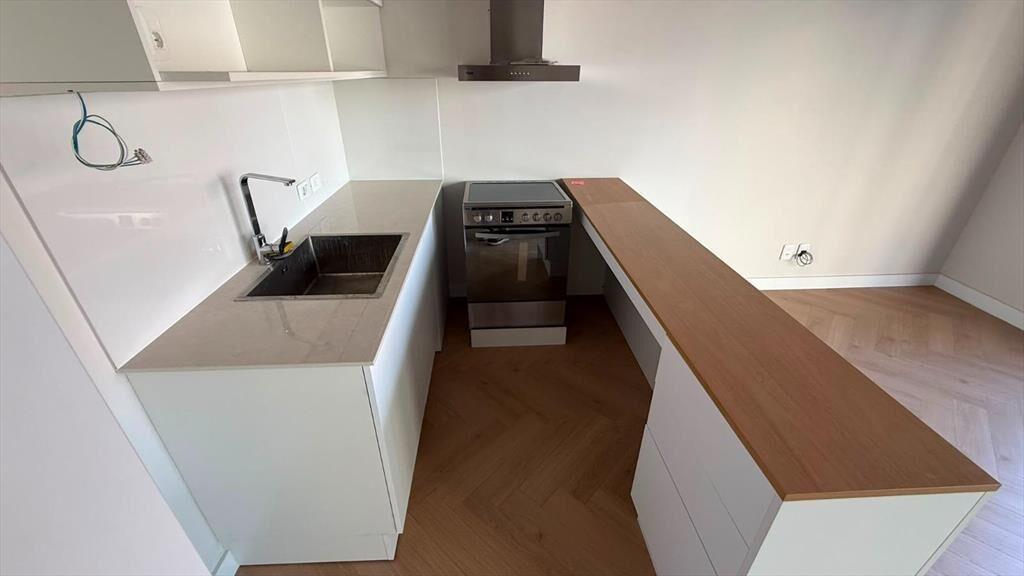 Agraciada esq. Ciganda, 1 dorm, terraza, parrillero, gge, e