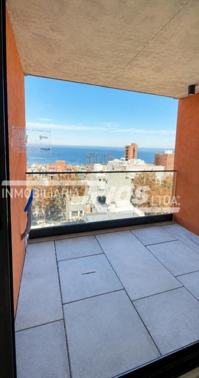 Apartamento de 2 dormitorios en Barrio Sur. A