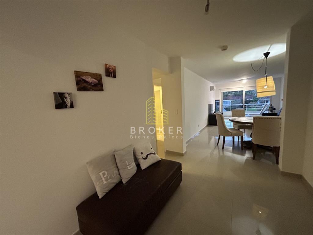 OPORTUNIDAD penthouse de 200m2 con terraza y en