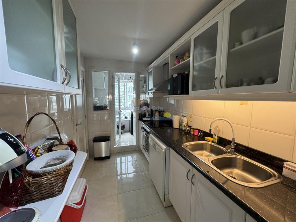VENTA En primera línea frente al mar en playa 2