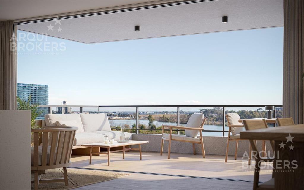 Apartamento de dos dormitorios en venta en Carrasco Este -