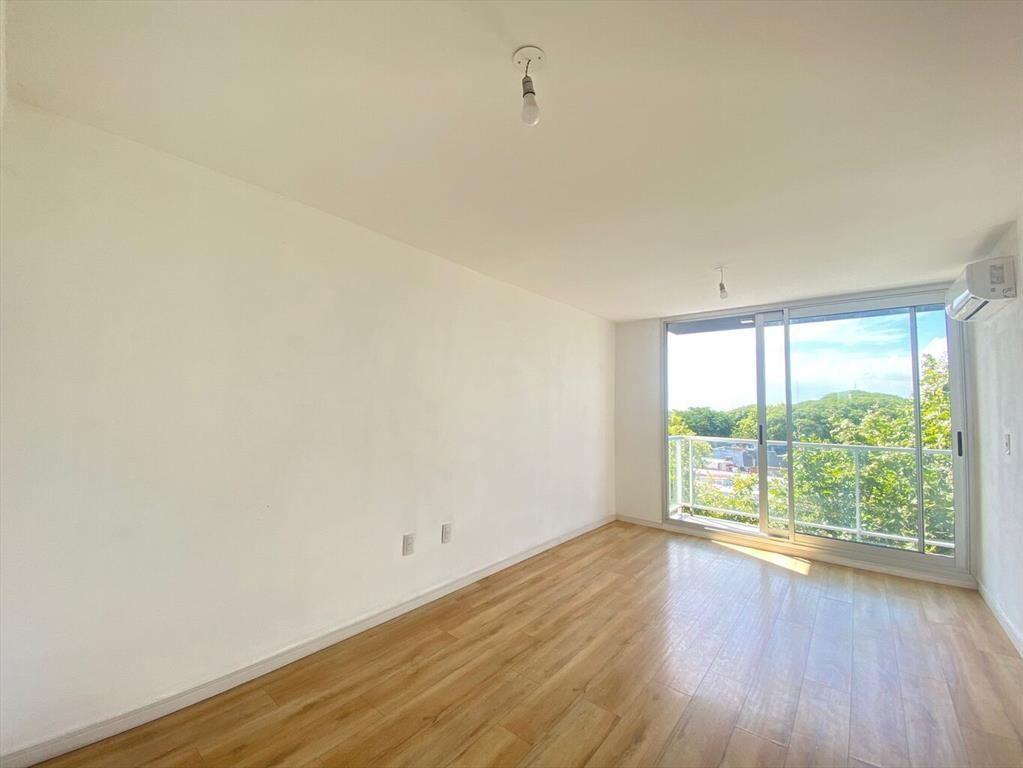 Venta apartamento 2 dormitorios, con parrillero en la comer