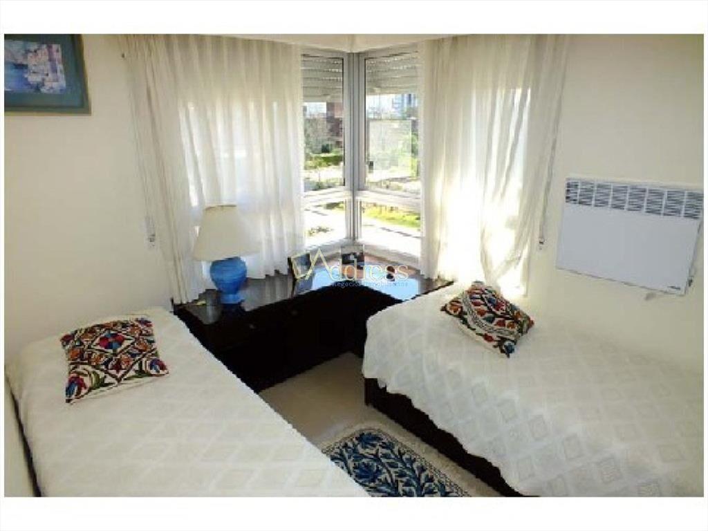 Apartamento en Brava, 2 dormitorios *
