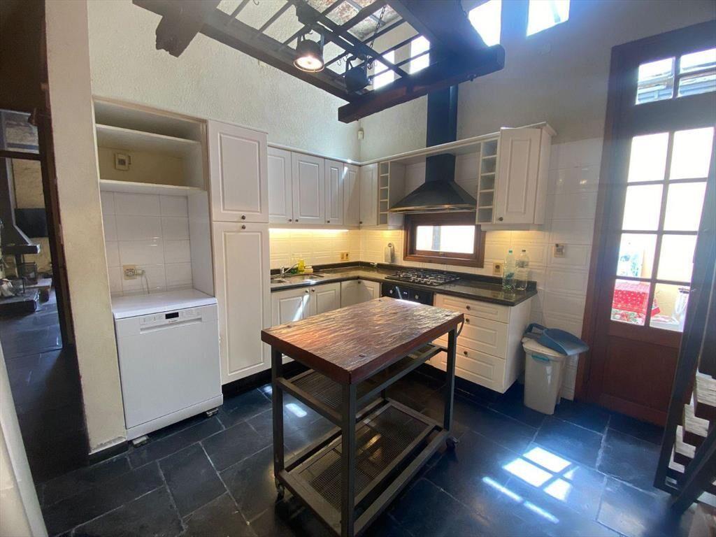 Venta de Casa de 3 dormitorios y garage en Pocitos