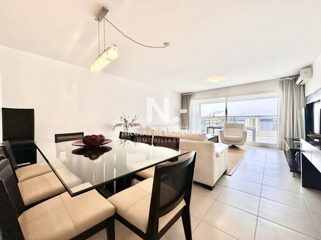 Vende apartamento de 3 dormitorios en Brava- del