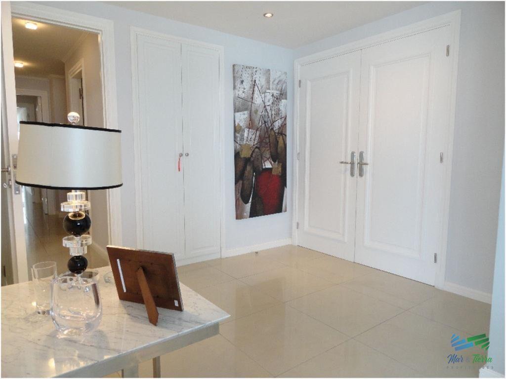 Apartamento en Brava, 3 dormitorios *