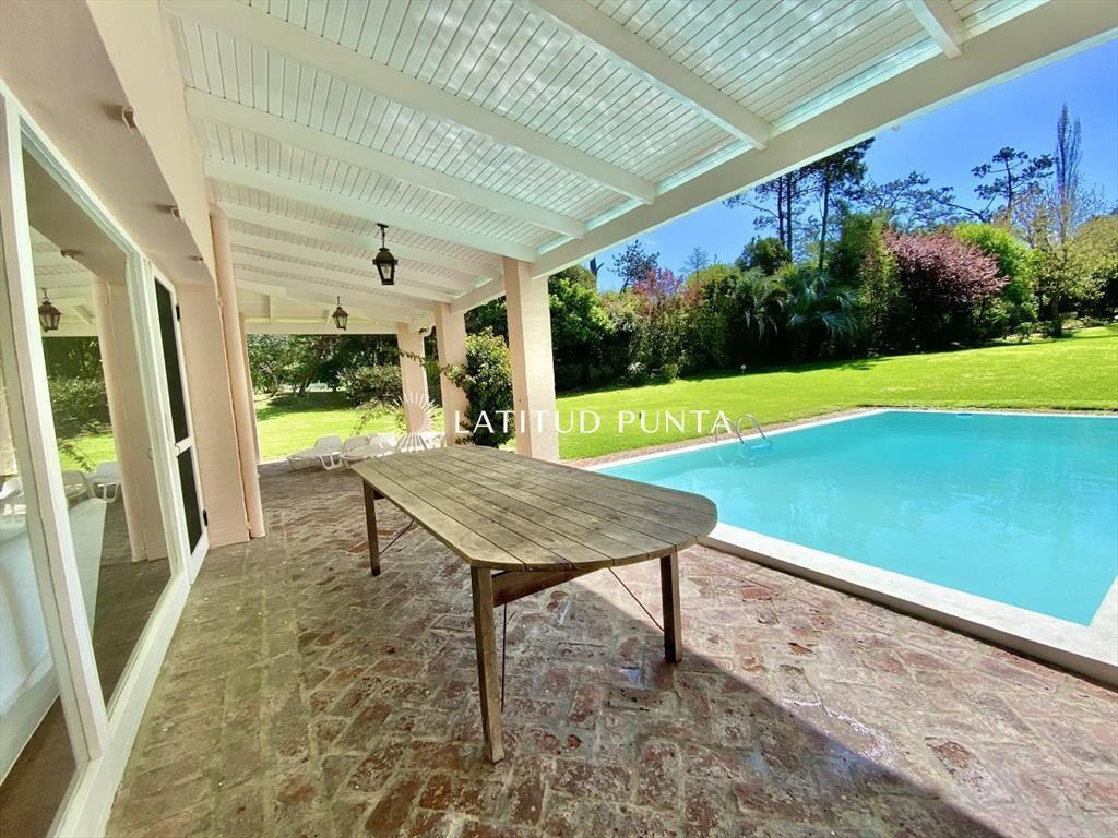 Casa de 5 dormitorios en Rincón del Indio