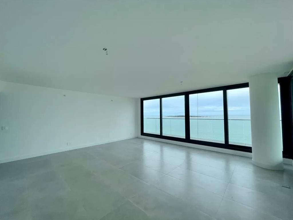 VENTA DE APARTAMENTO DE 3 SUITES ESQUINERO EN EN