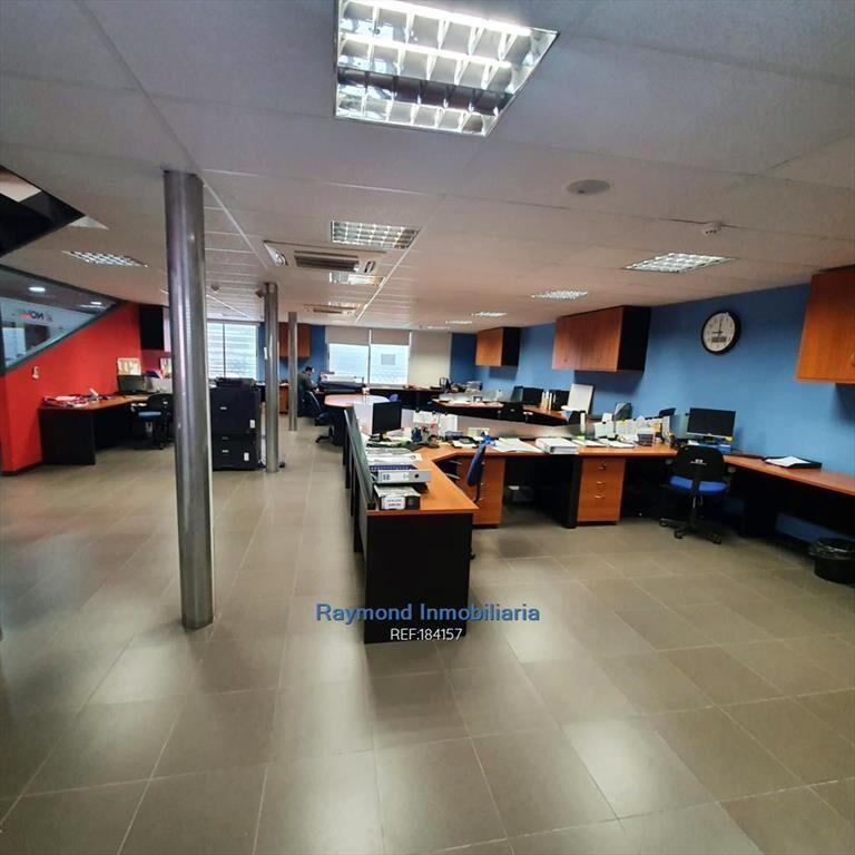 Venta local de 580m2 en Sayago