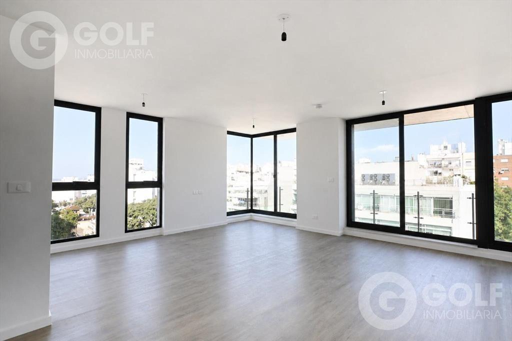 Venta de Penthouse de 3 dormitorios y terraza en Punta Carr