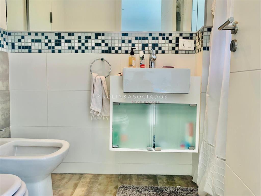 Apartamento de 2 dormitorios en venta en Arenas