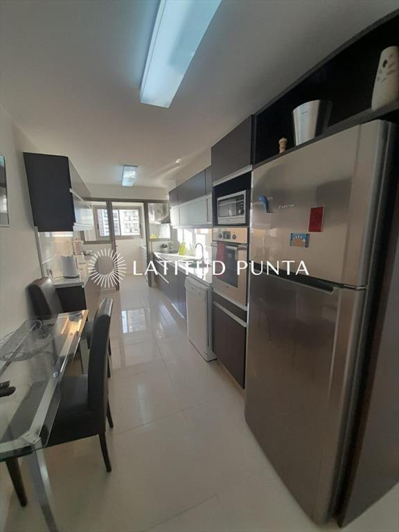 Apartamento en Imperiale, 3 dormitorios