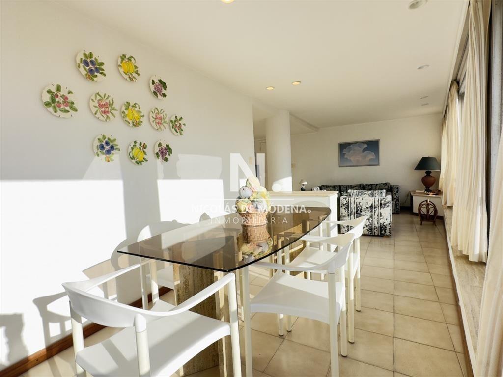 Departamento de 2 dormitorios en venta en - Punta