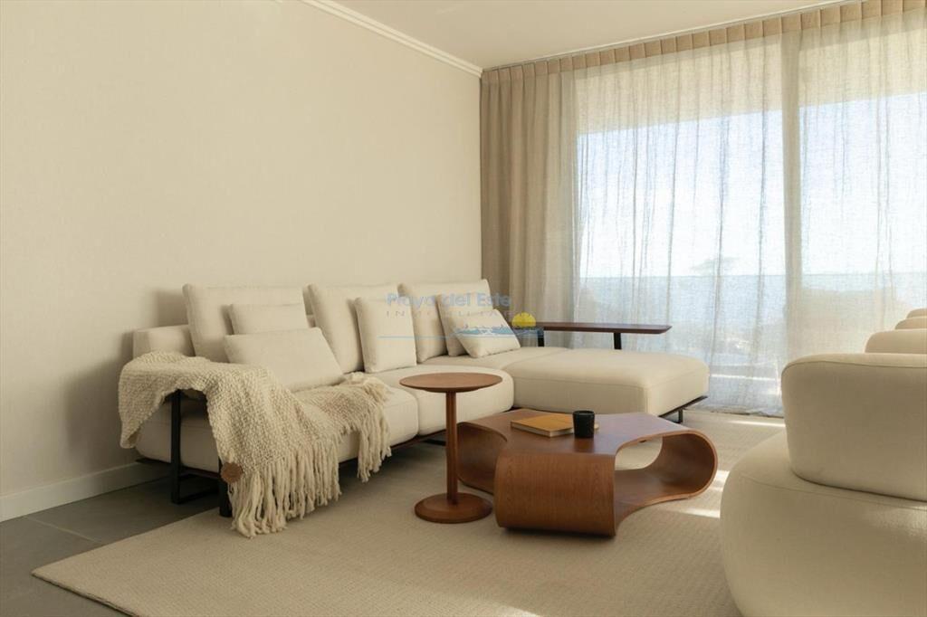 Apartamento en Venta de 3 dormitorios en Punta ,