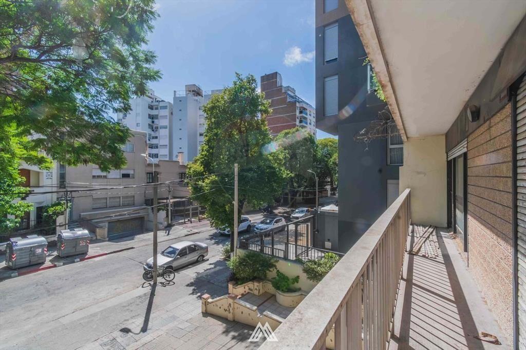 VENTA PTA CARRETAS APTO 3 DORMS  PATIO A RECICLAR