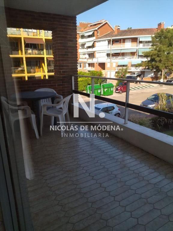 Apartamento en Alquiler de 2 dormitorios en , ,