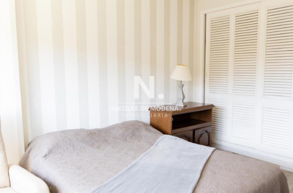 Apartamento en venta con balcon, de 2 dormitorios