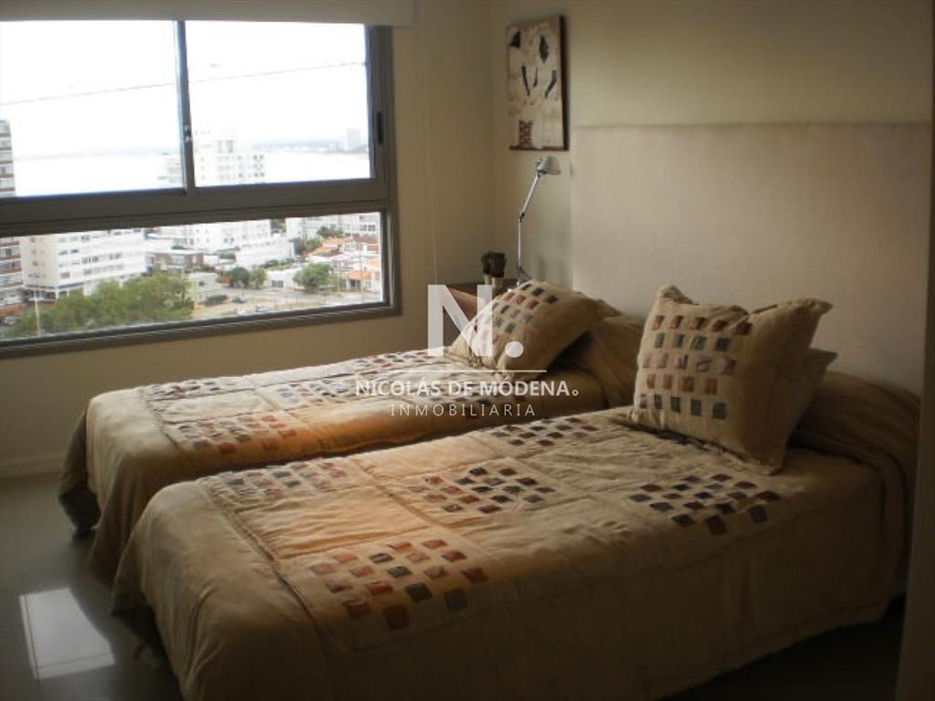 Apartamento en Playa Brava, Torre Impaeriale
