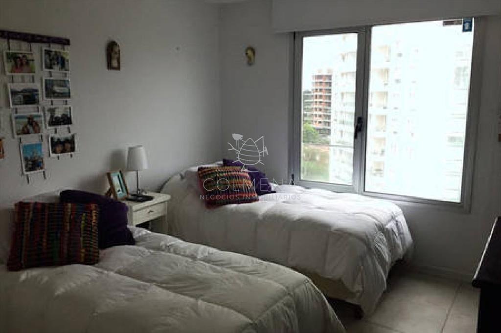 Muy buen apartamento de 3 dor y servicio en la