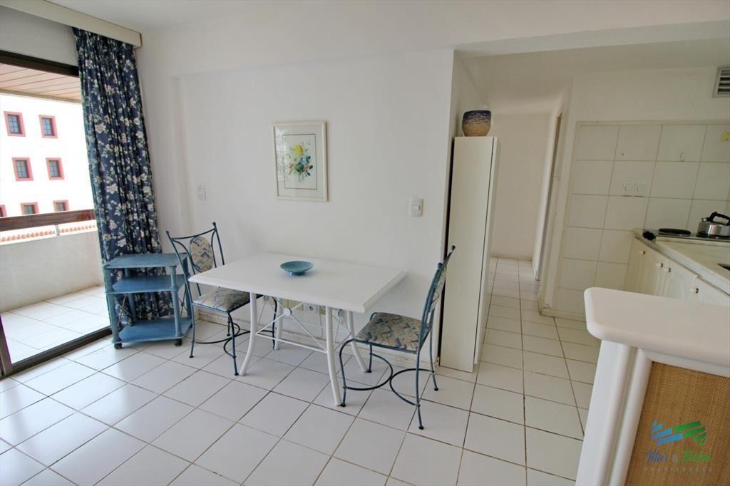 Apartamento de 2 dormitorios con piscina en venta