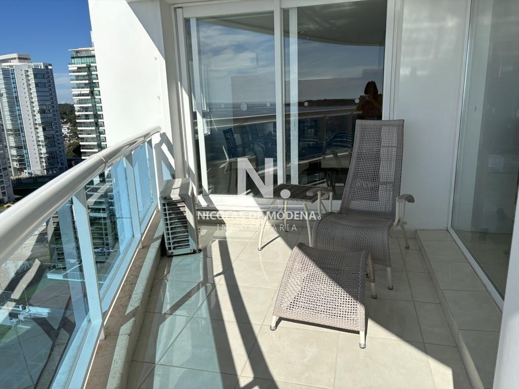 Apartamento ideal de 3 dormitorios en suite, con balcón es