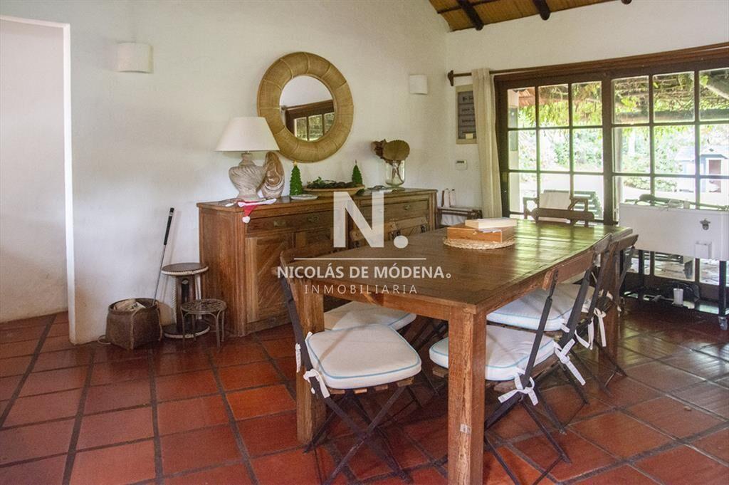 En venta casa en Cantegril