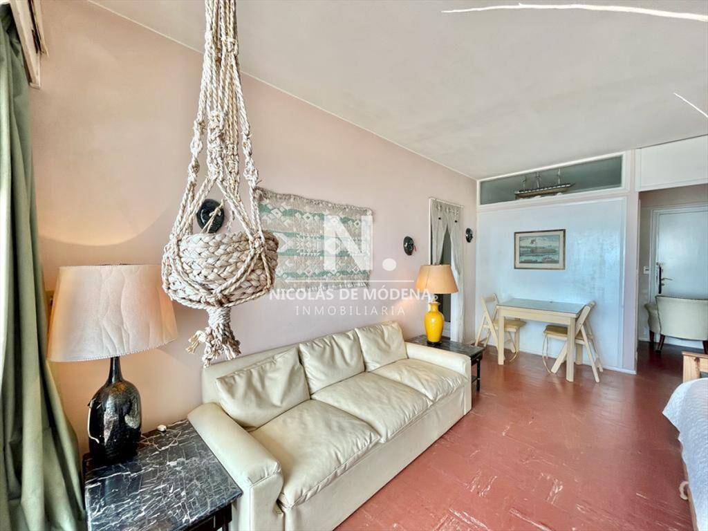 Apartamento de un dormitorio en venta en Punta