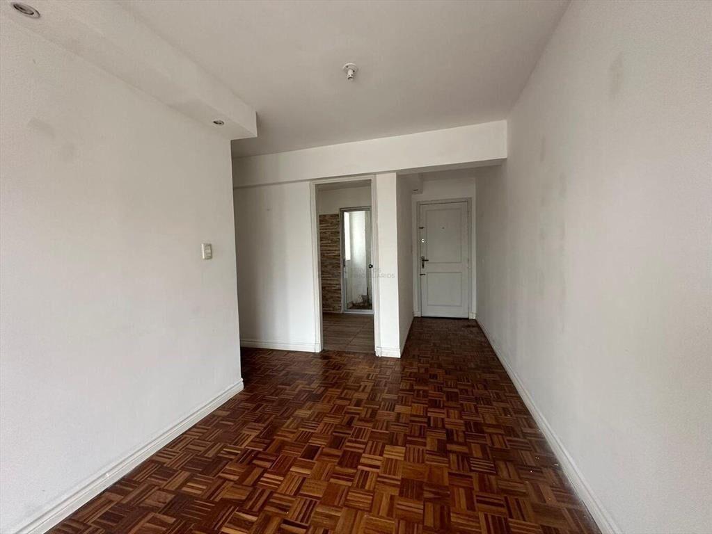 Se alquila Apartamento de dos dormitorios sobre la rambla d