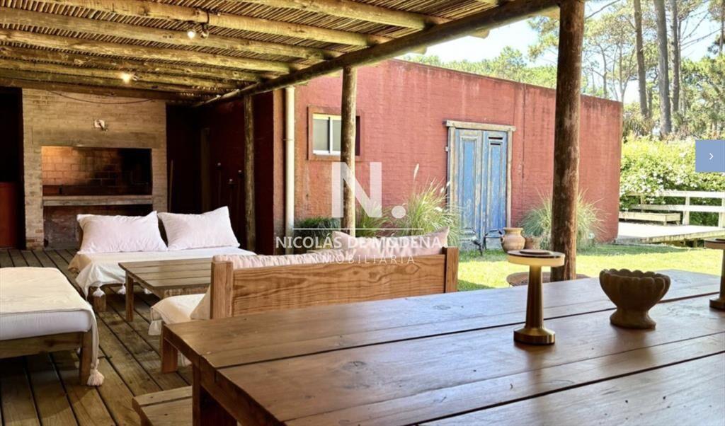 Alquiler casa tres dormitorios Montoya Punta del Este
