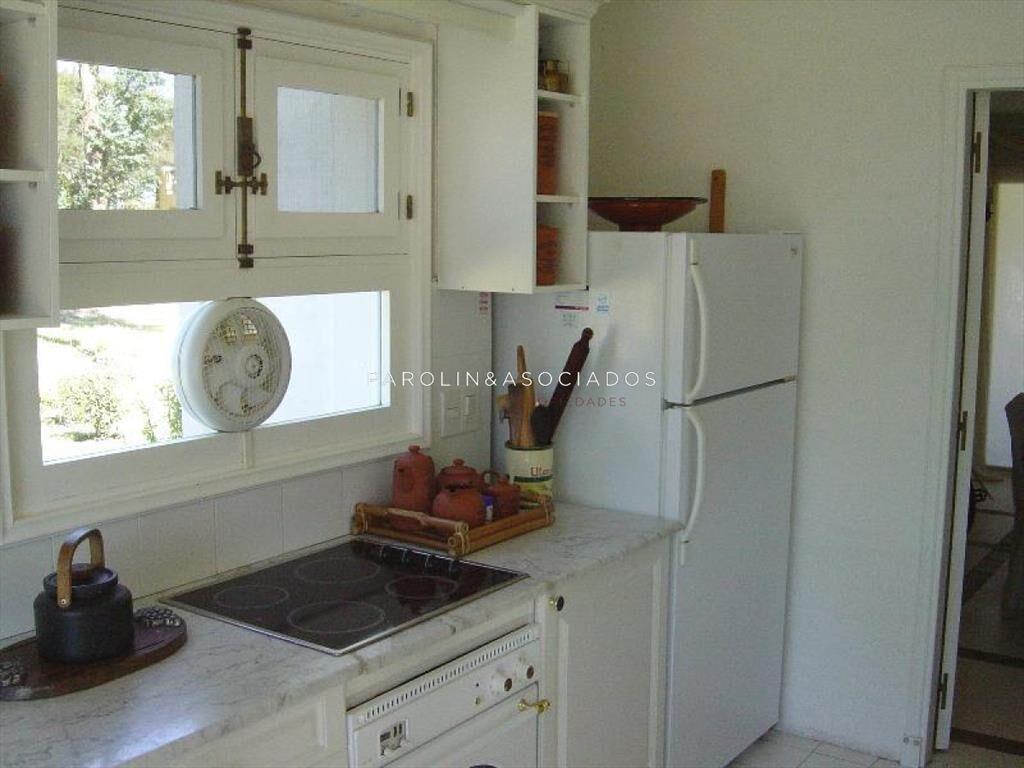 Casa en venta de 4 dormitorios en Montoya, Punta del Este.