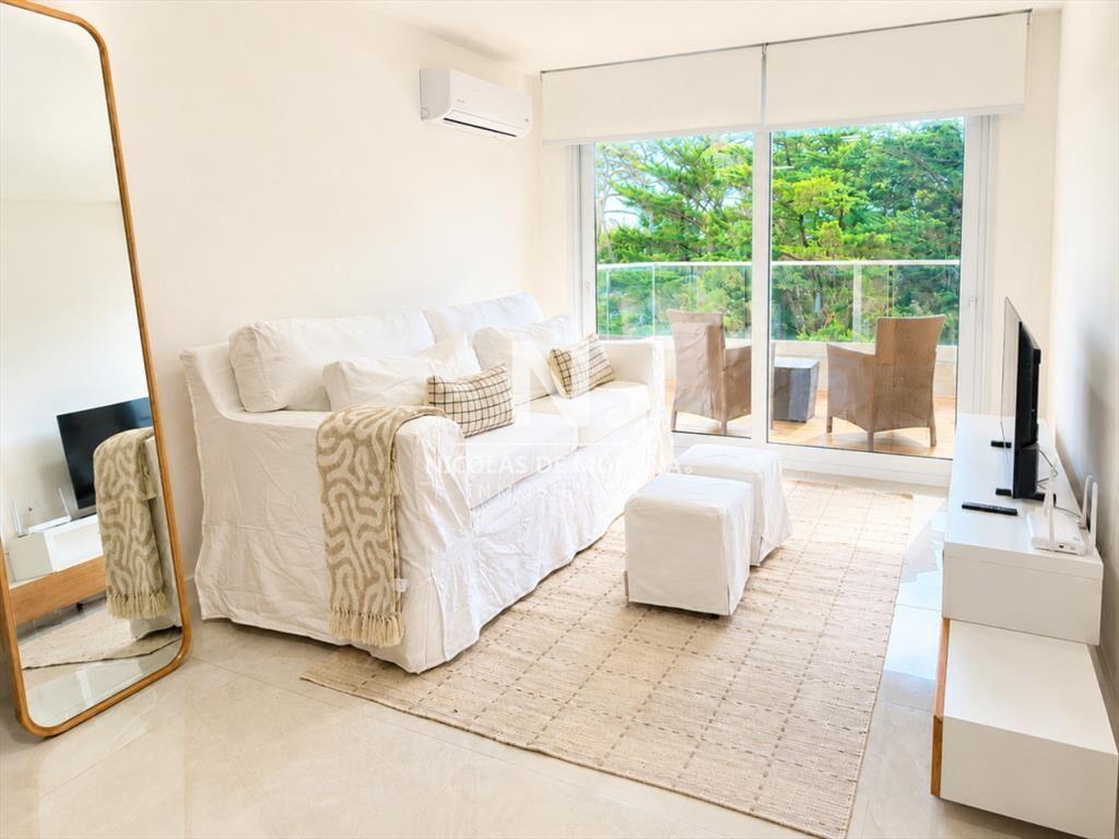 Apartamento de 1 dormitorio en venta, con vista a