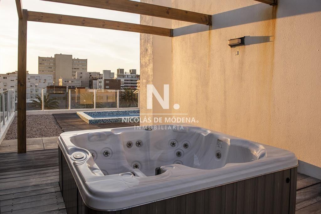 Prestigioso Penthouse frente al mar.