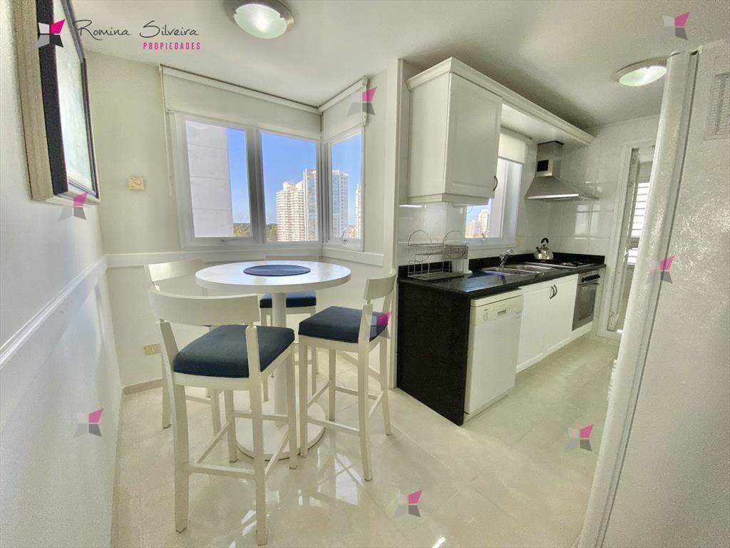APARTAMENTO DE 3 DORMITORIOS EN ALQUILER - PLAYA