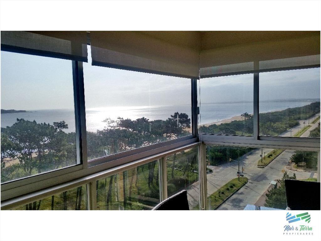 Apartamento en venta y alquiler, primera línea
