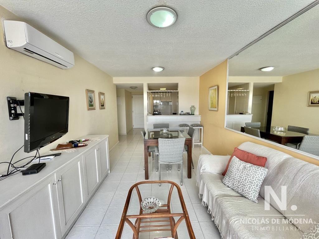 Departamento en playa mansa de 1 dormitorio en venta